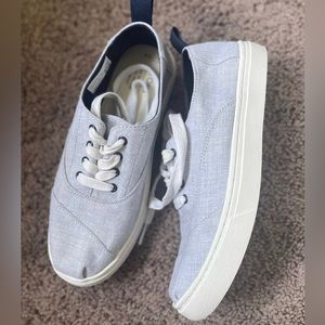 TOMS sneaker shoes EUC